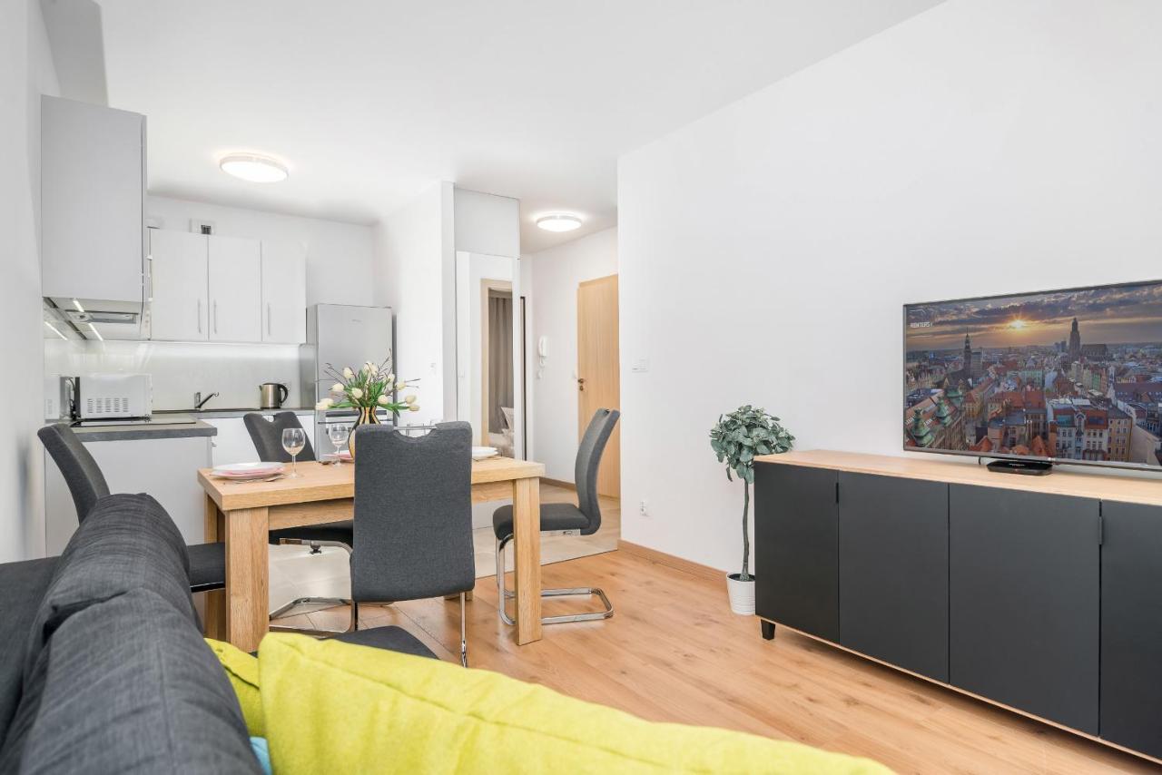 Wroclaw Rose Apartments By Noclegi Renters エクステリア 写真